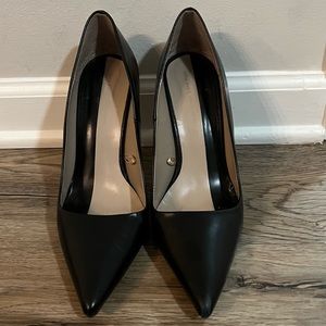 Black high heel pump